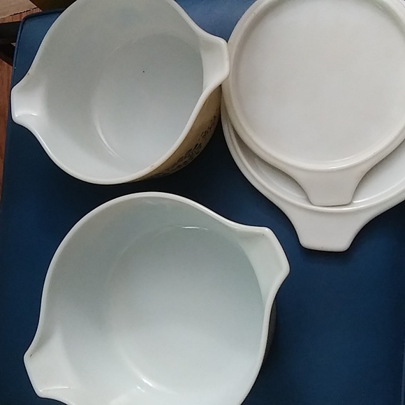 Vintage Pyrex Homestead Covered Casserole Set, 2, with lids - Picture 6 of 9